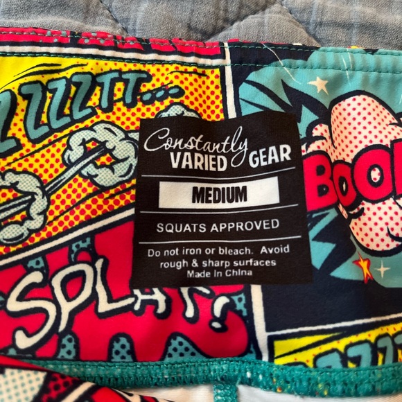 Colorful‎ Comic Print Leggings medium - Picture 6 of 9